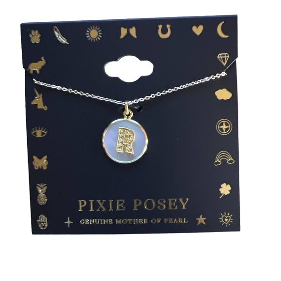 Pixie Posey Mother of Pearl 18K Plated Pendant Necklace NWT - Picture 1 of 4